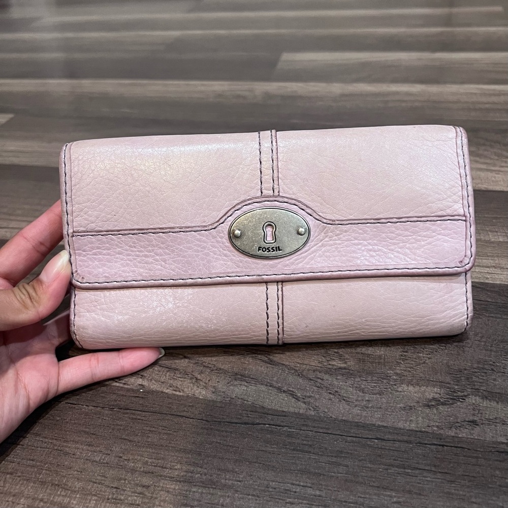 ❤️BUY 2 GET 1 FREE❤️ Fossil Marlow Long Pastel Pink Leather Flap Trifold Wallet
